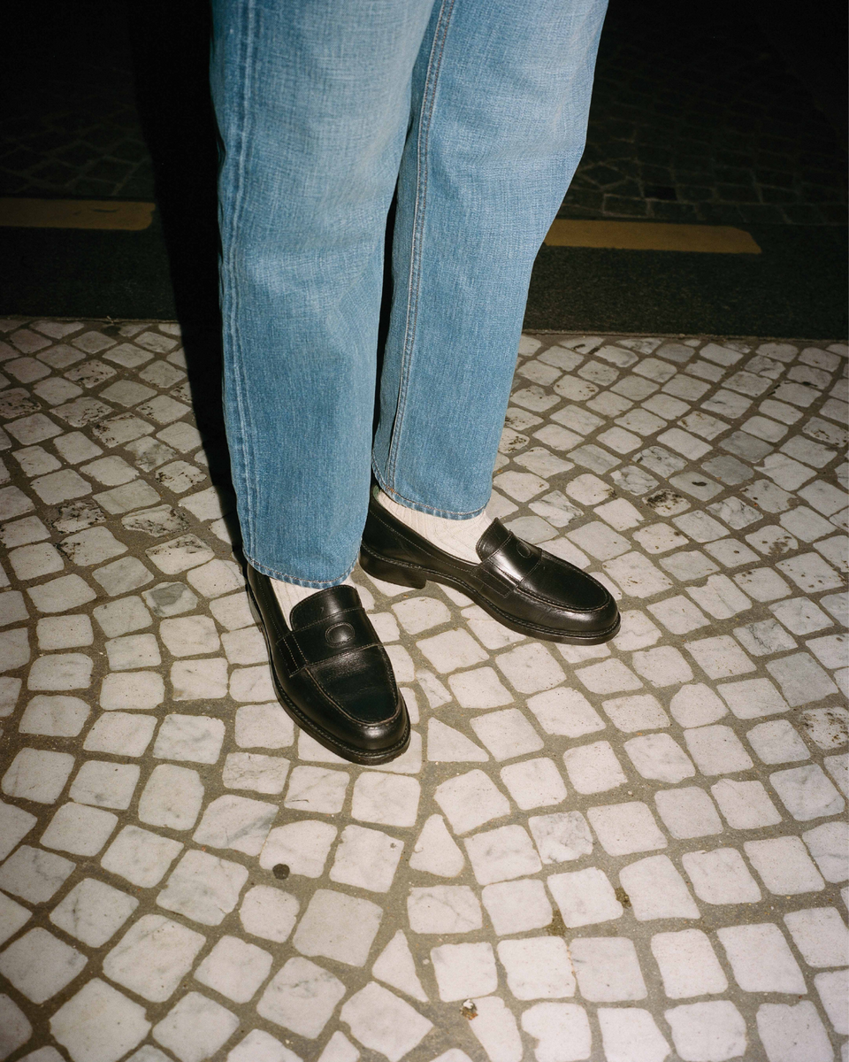 Best Foot Forward: A Guide to Drake's Footwear â Drakes