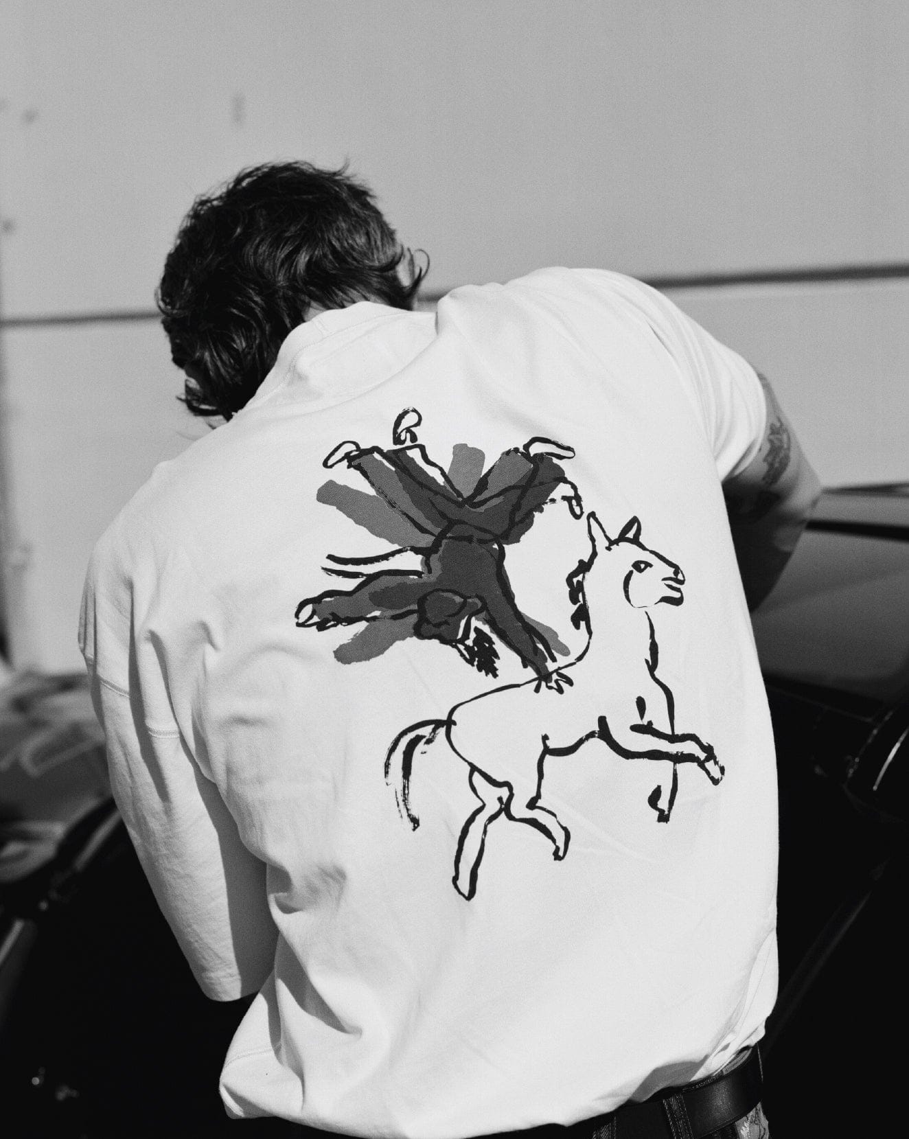 Drake's by A. Levine Vaulting Print Short-Sleeve Hiking T-Shirt